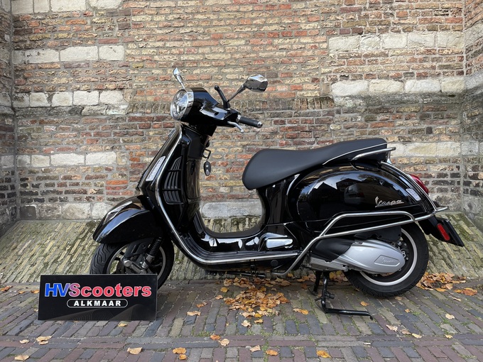 Vespa GTS Super 300